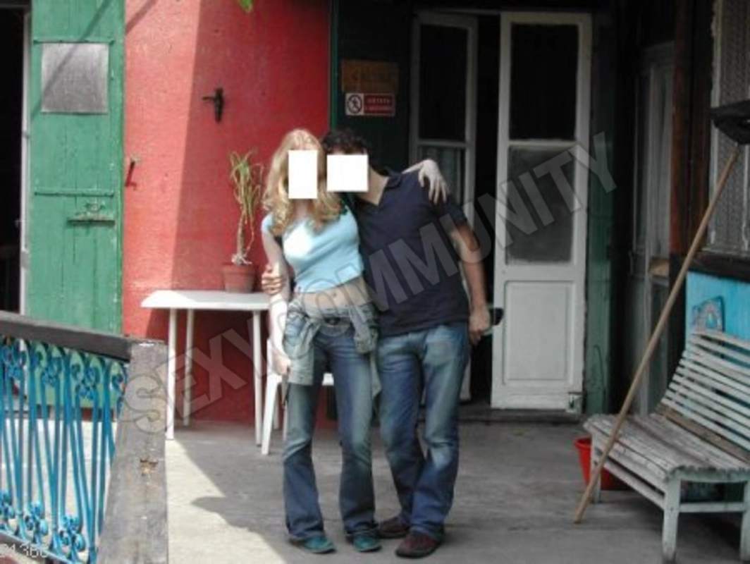 Internationalcouple5330664