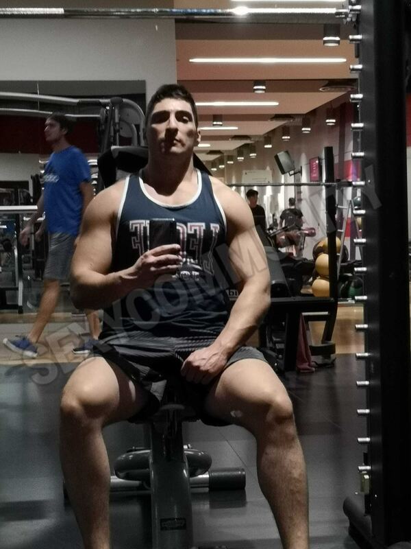 MaxAdonis5949133