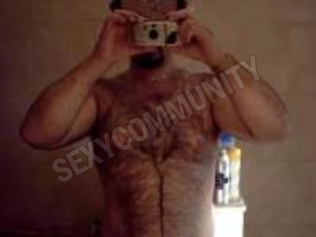 uomo1severo5270754