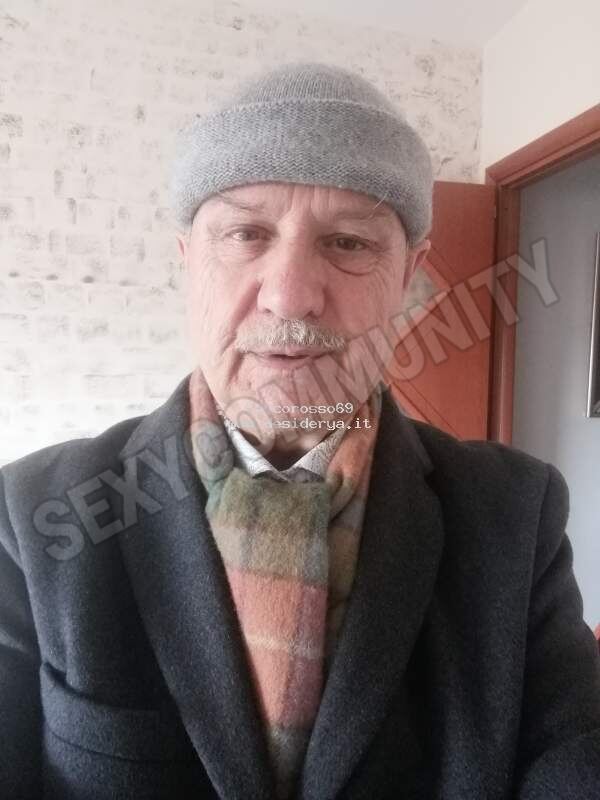 Falcorosso695882470