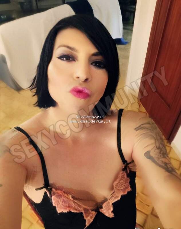 Violetpozzi5881809