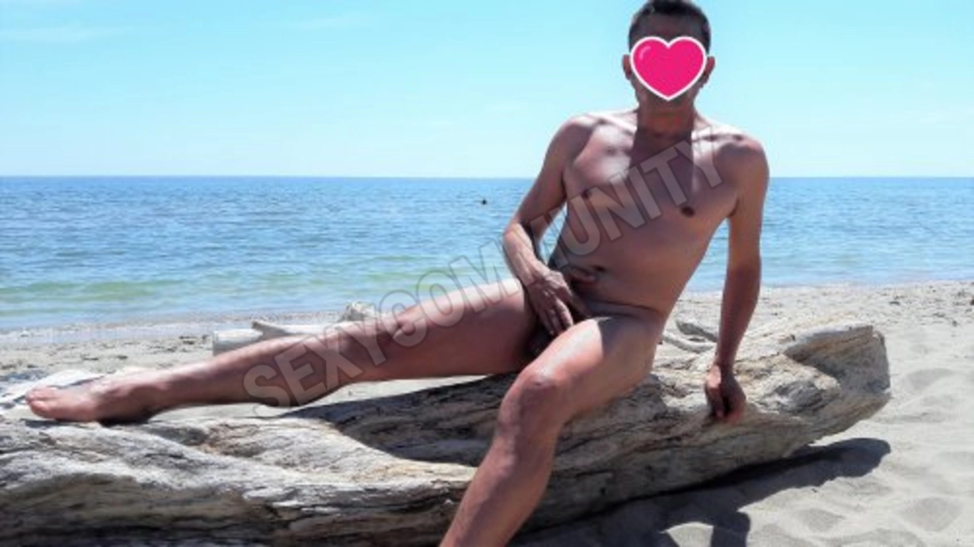 GirleBoy4832916