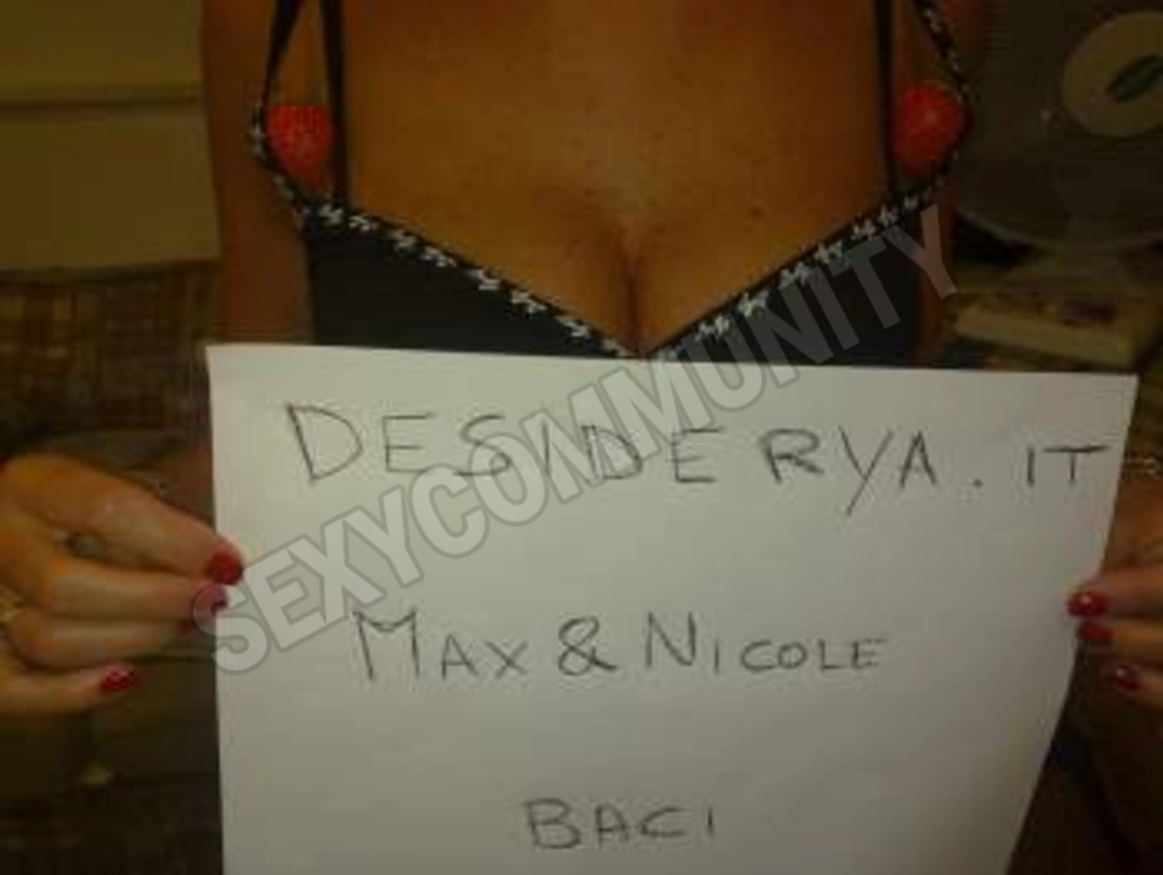 Max30Nicole5565157