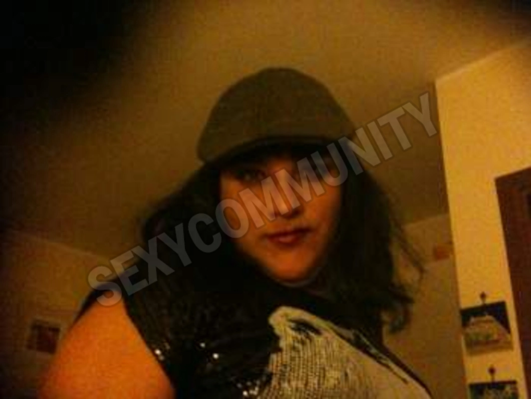 LauraTrans19765562828