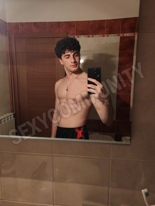 Mickyr5973191