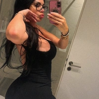 Chloe36